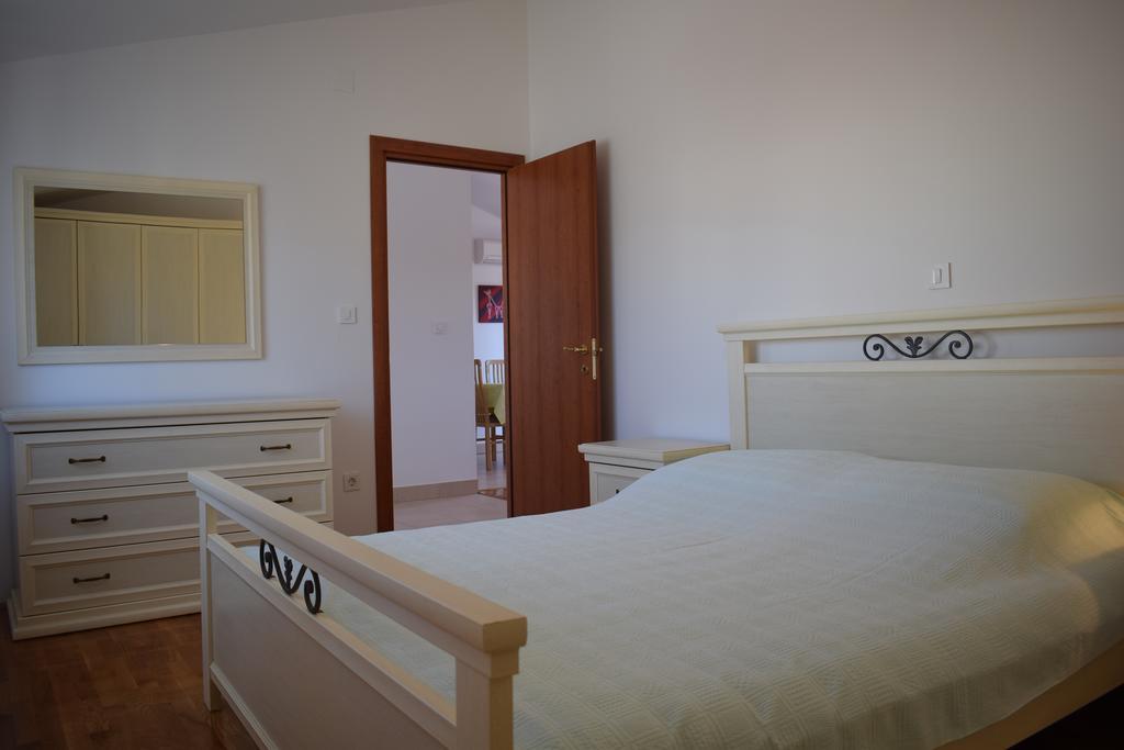 Apartments Blue Dream Малинска Экстерьер фото