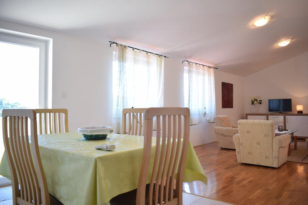 Apartments Blue Dream Малинска Экстерьер фото
