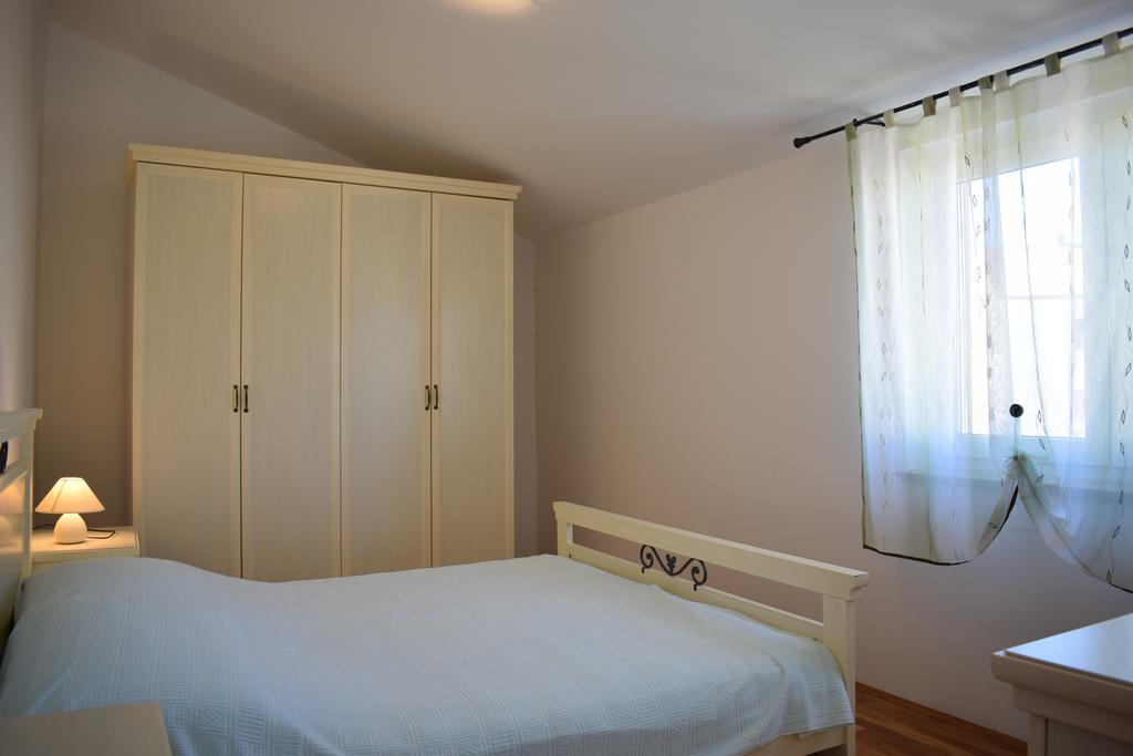 Apartments Blue Dream Малинска Экстерьер фото