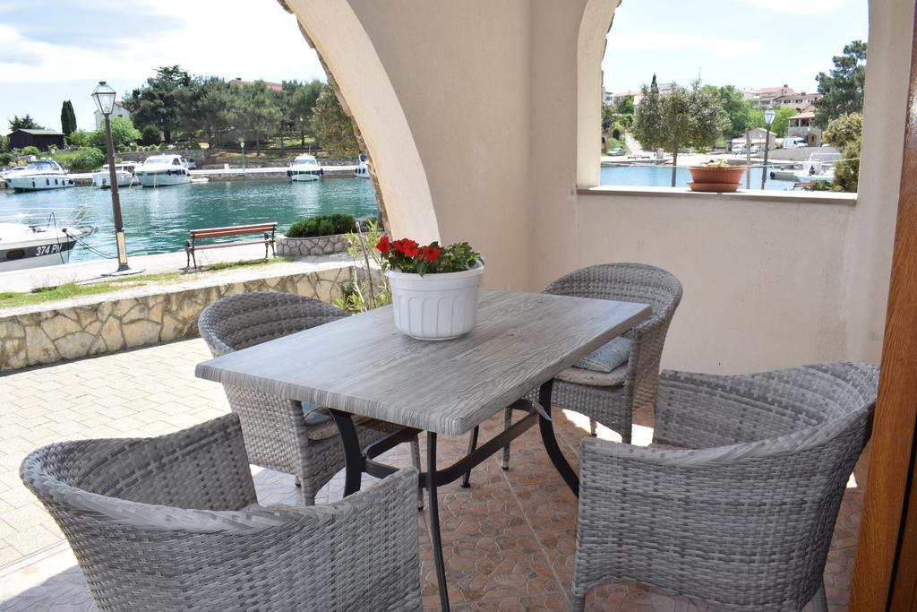 Apartments Blue Dream Малинска Экстерьер фото