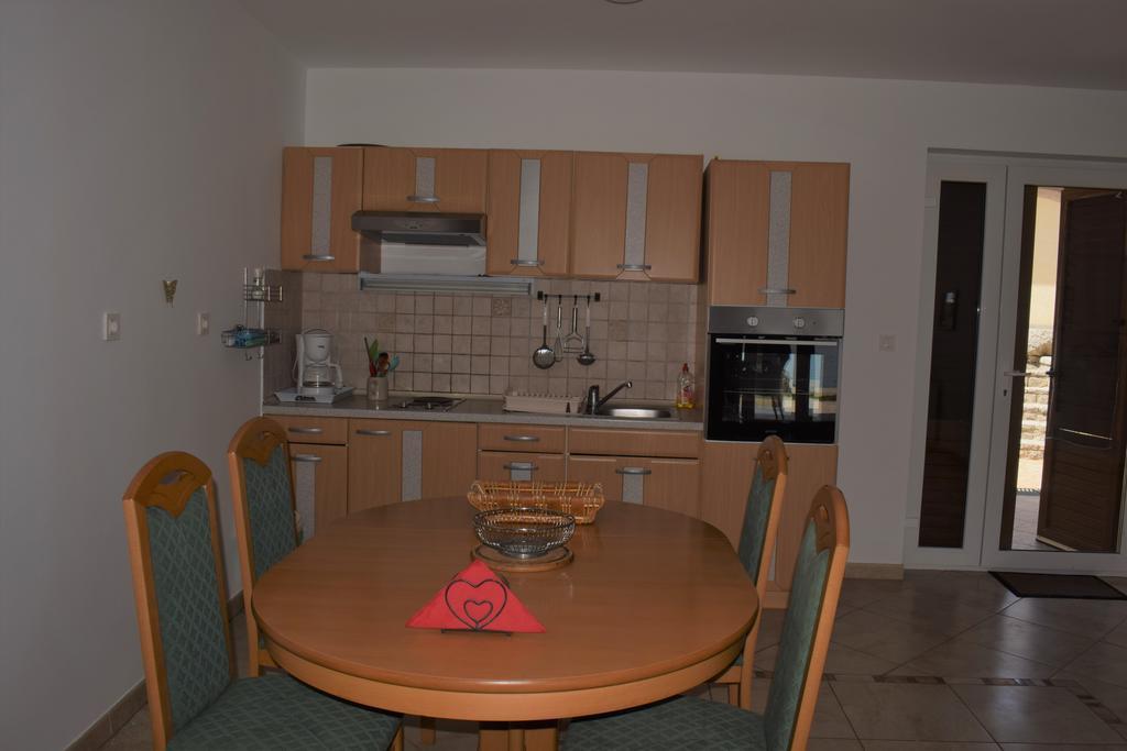 Apartments Blue Dream Малинска Экстерьер фото