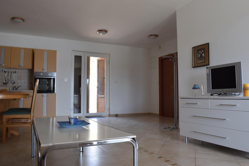 Apartments Blue Dream Малинска Экстерьер фото